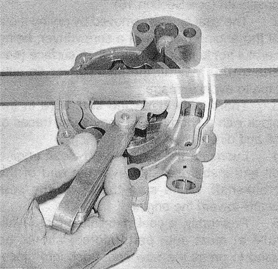 RAM Trucks 3.7L V6 and 4.7L V8 engines Using a straightedge and feeler gauge, check the side clearance between the surface of the oil pump and the inner and outer rotors