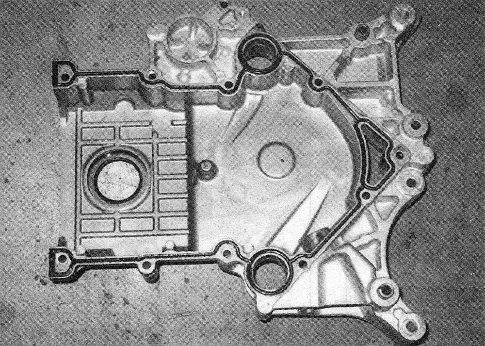 RAM Trucks Hemi engine Install a new rubber gasket into the timing chain cover groove