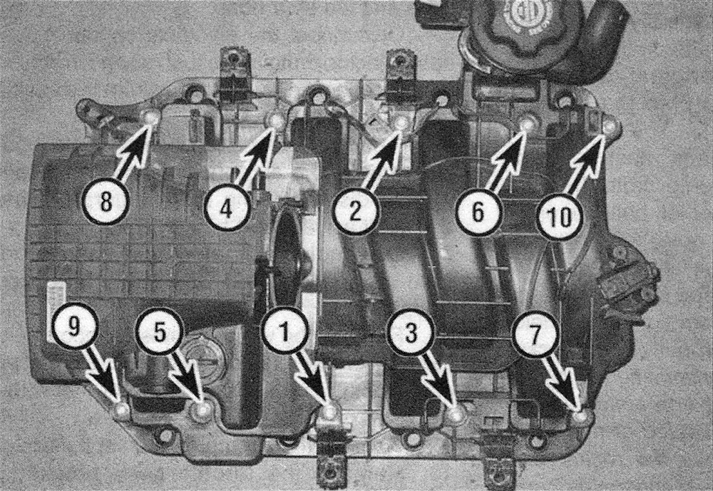 RAM Trucks Hemi engine Tightening sequence for the intake manifold mounting bolts