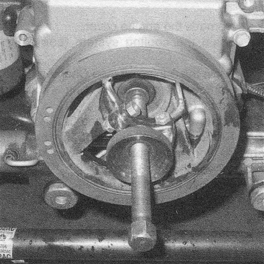 RAM Trucks Hemi engine Use a three-jaw puller to remove the vibration damper from the crankshaft