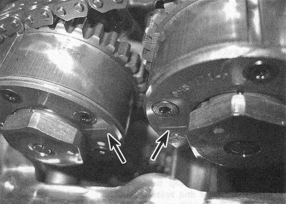 RAM Trucks 3.6L V6 engine The right phaser scribe marks should be pointing towards each other in a straight line (and that line should be parallel with the cylinder head surface)