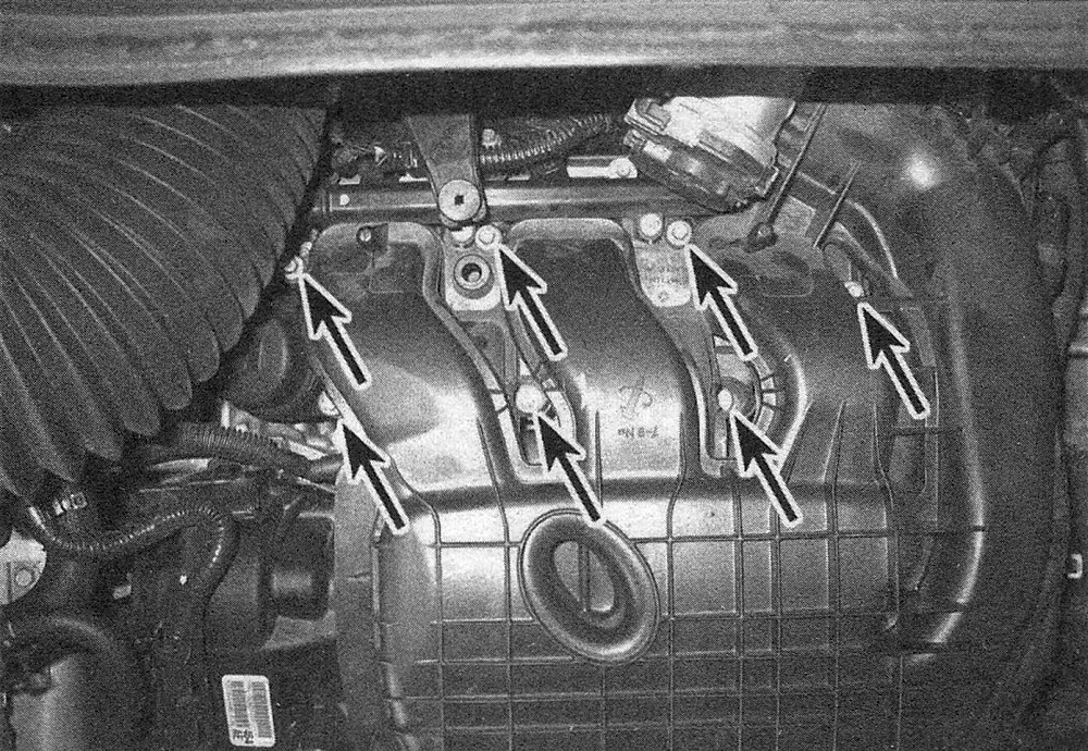 RAM Trucks 3.6L V6 engine Location of the upper intake manifold bolts