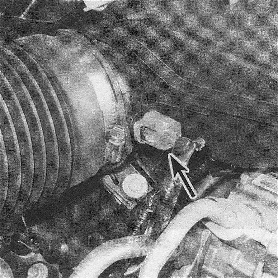 RAM Trucks On 3.7L V6 and 4.7L V8 engines, the IAT sensor is mounted in the air inlet duct